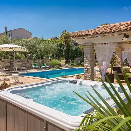 Villa Carlo *